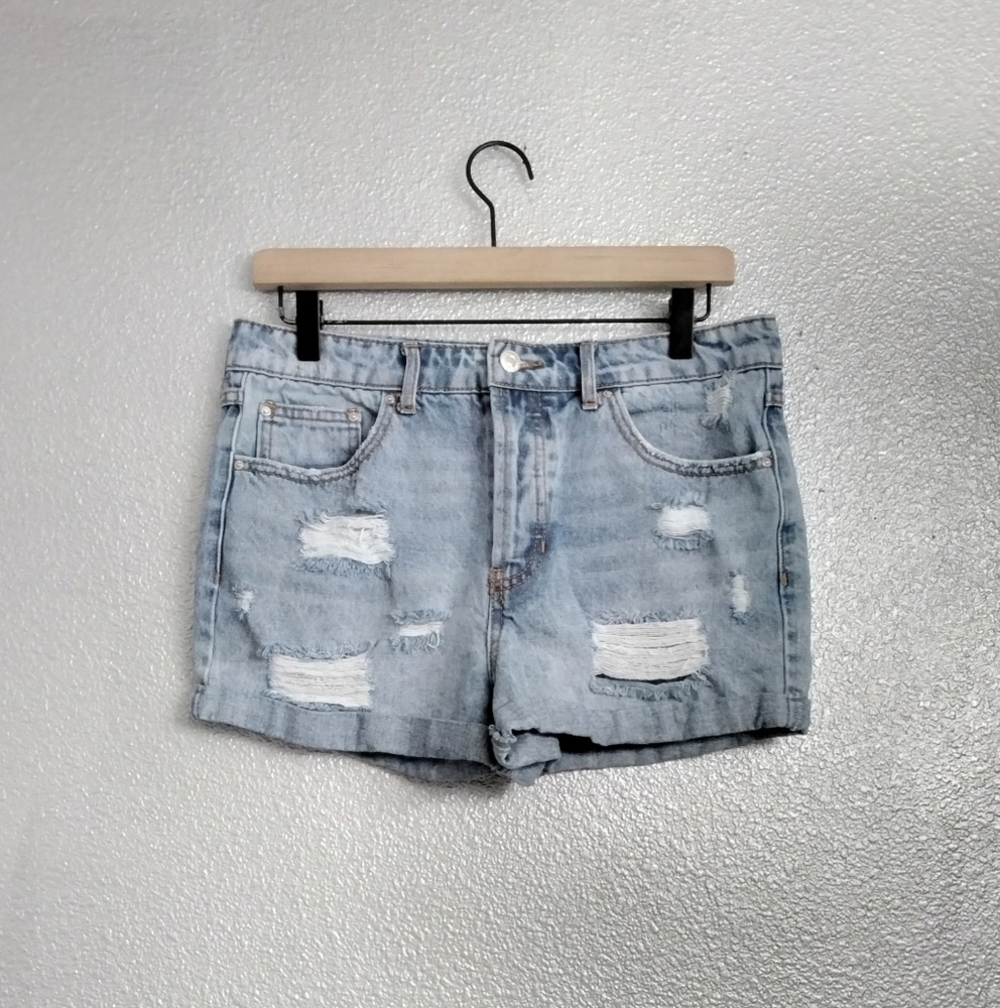 Forever 21 Girl's/Women's Cut Off Jeans   Size 28